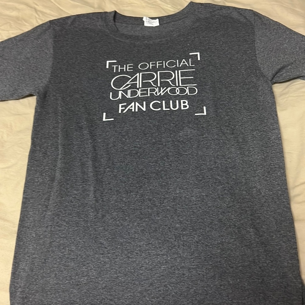Carrie underwood the official fan club tee grey size S small never been worn!